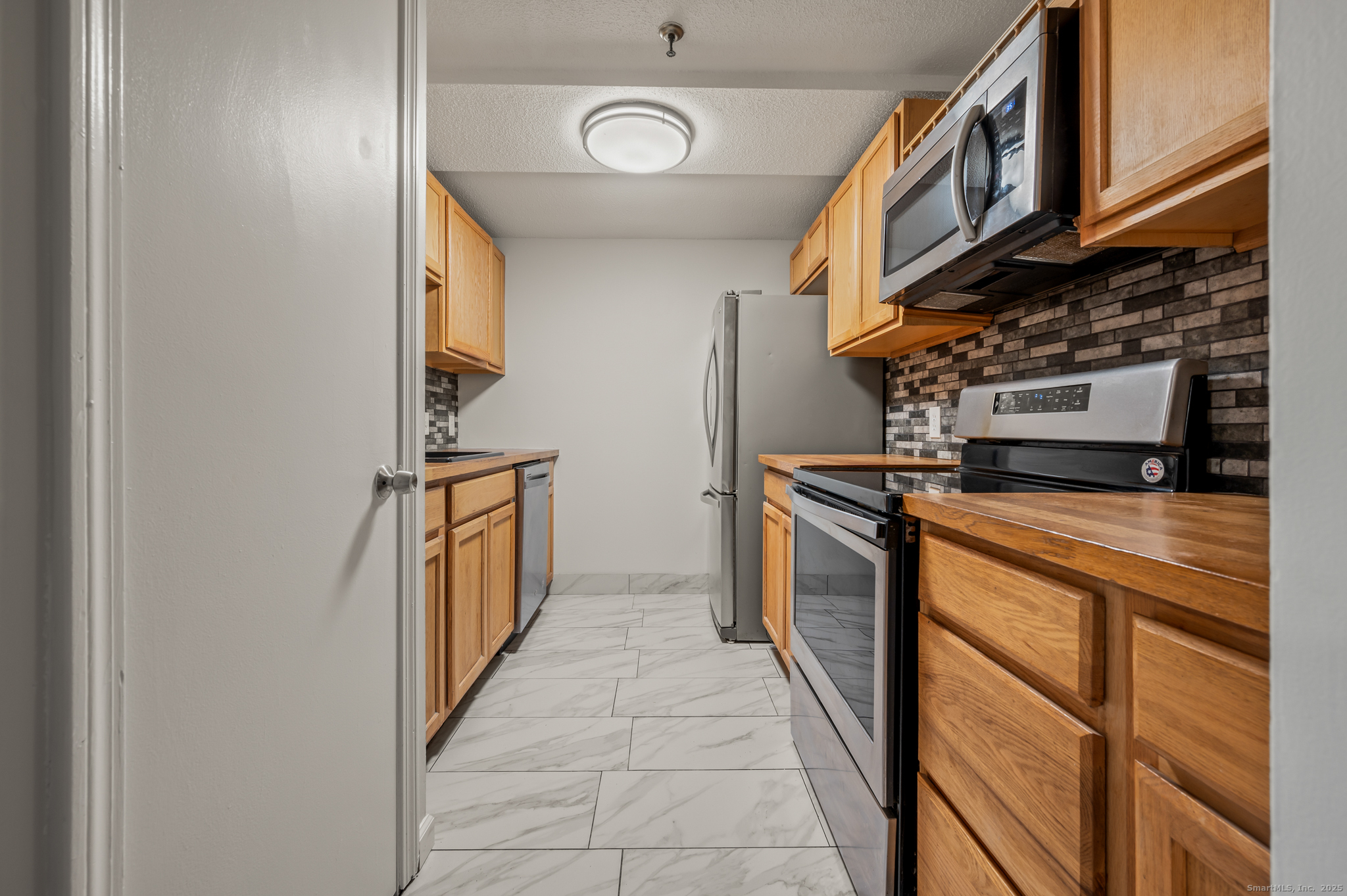 1 Russell Street APT 15