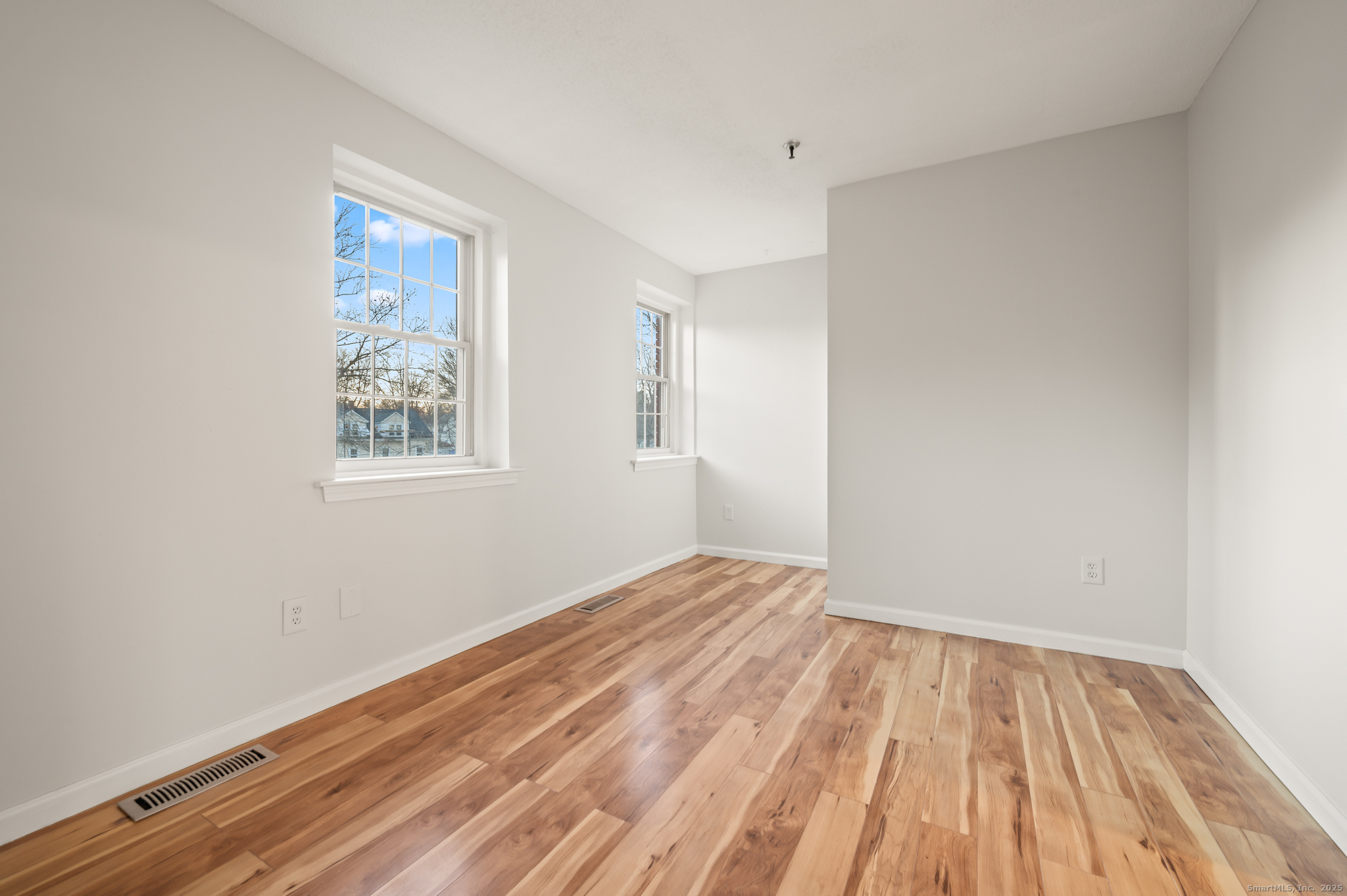 1 Russell Street APT 15