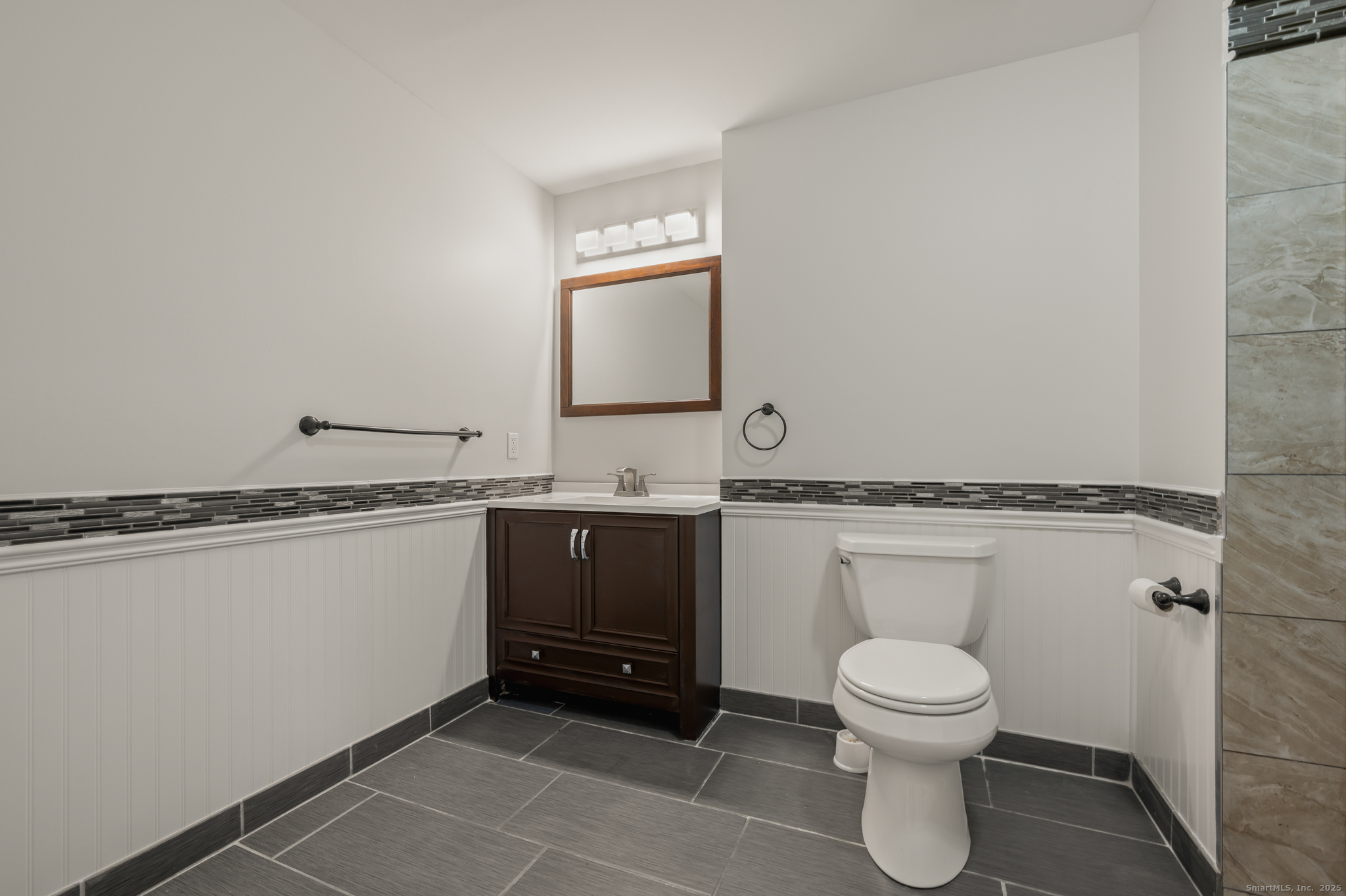 1 Russell Street APT 15