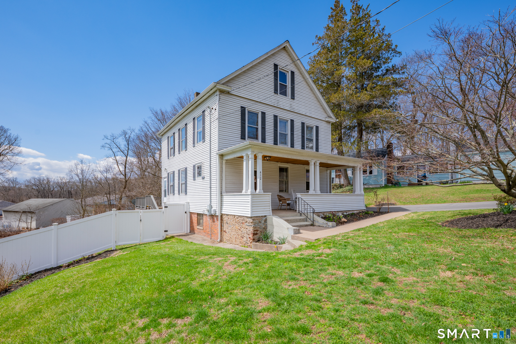 412 Reservoir Avenue