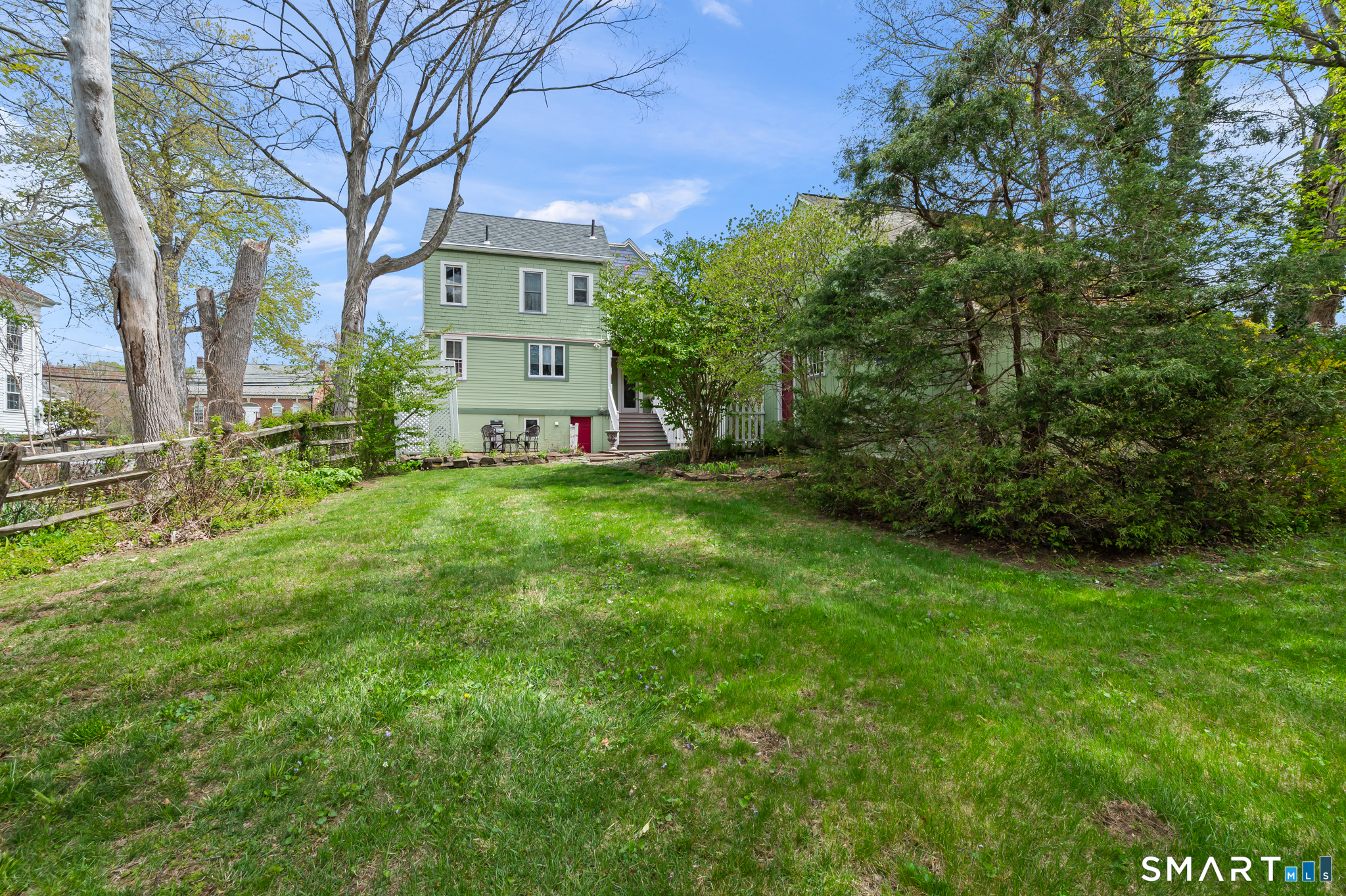 11 Plains Road