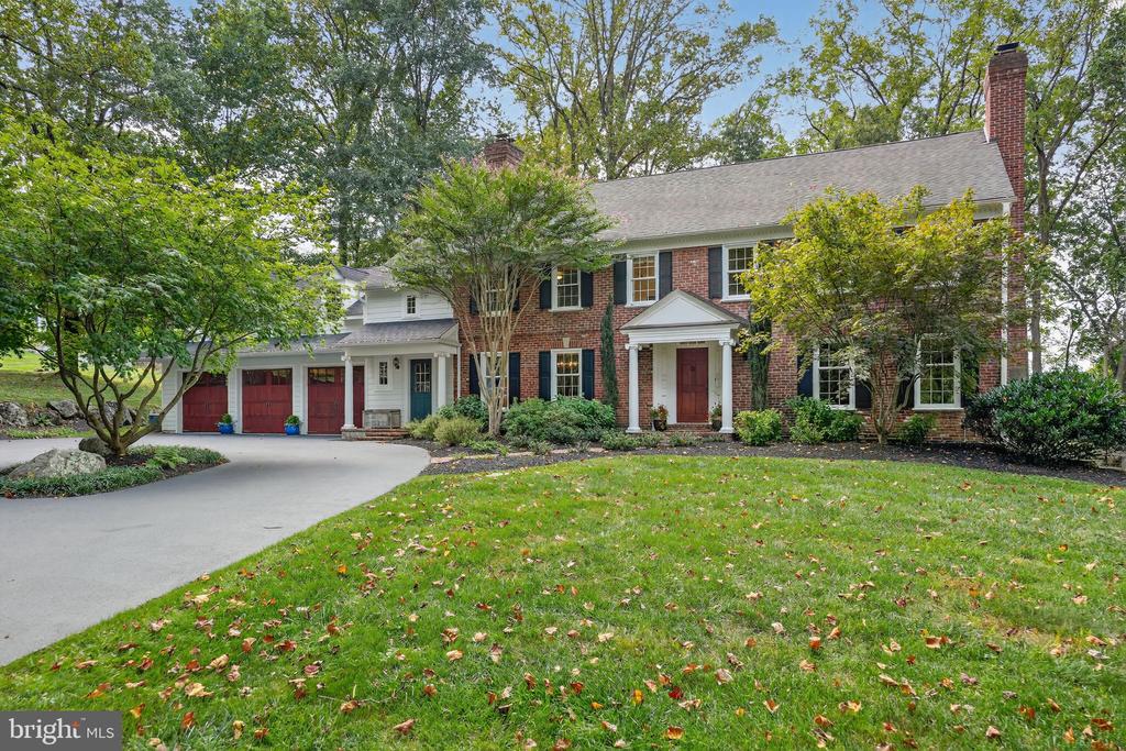 17 FOXCHASE ROAD
