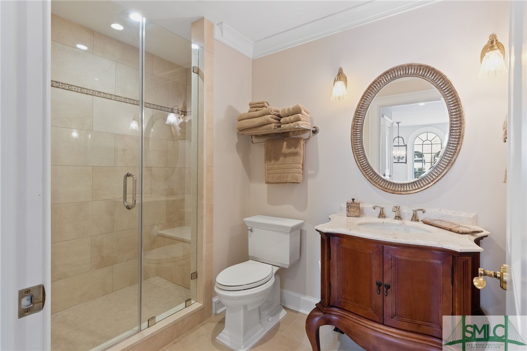 22 W Harris Street