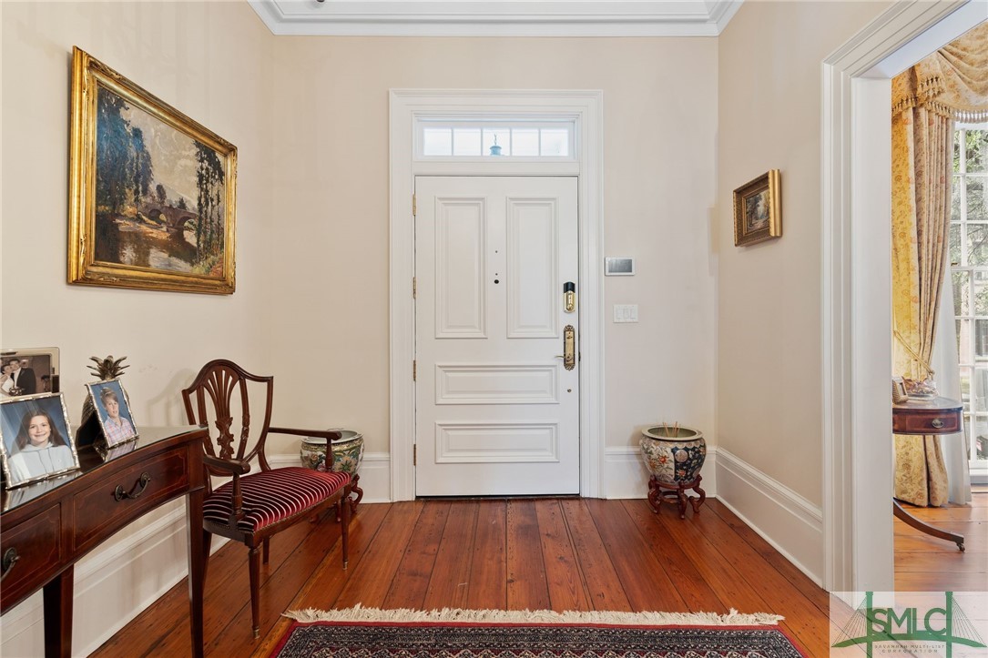 22 W Harris Street