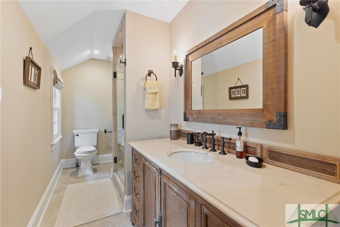 22 W Harris Street