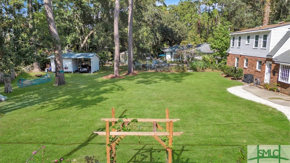 7637 La Roche Avenue