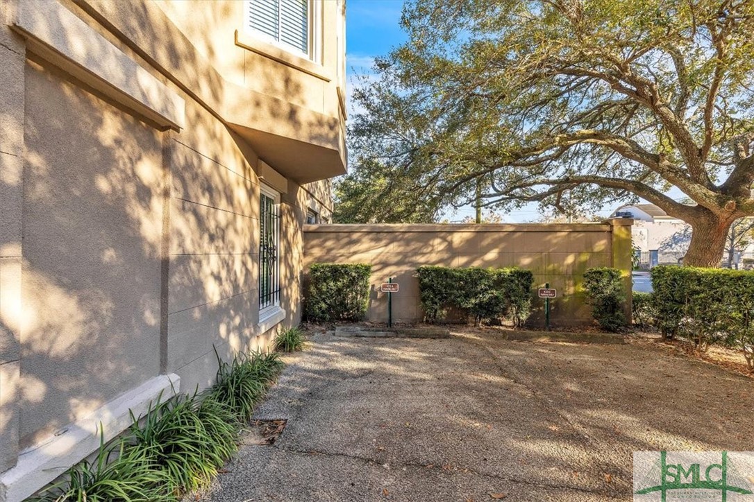 433 Montgomery Street A