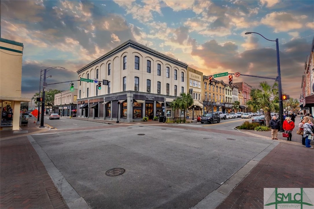 105 Whitaker Street 302
