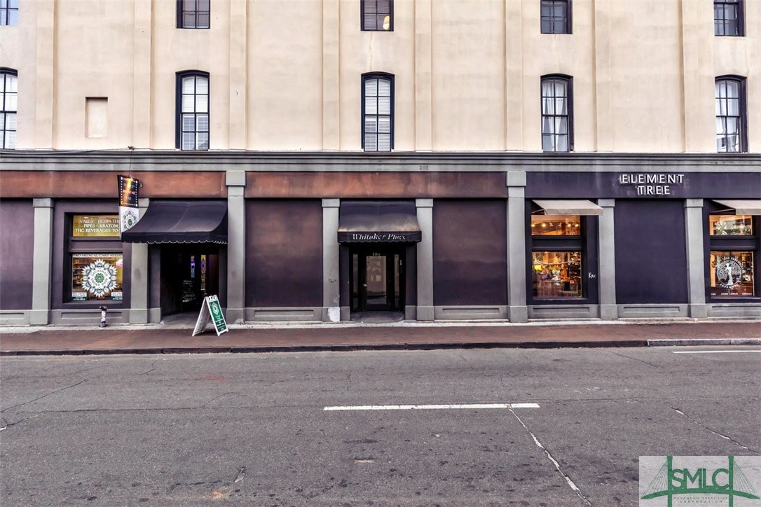 105 Whitaker Street 302