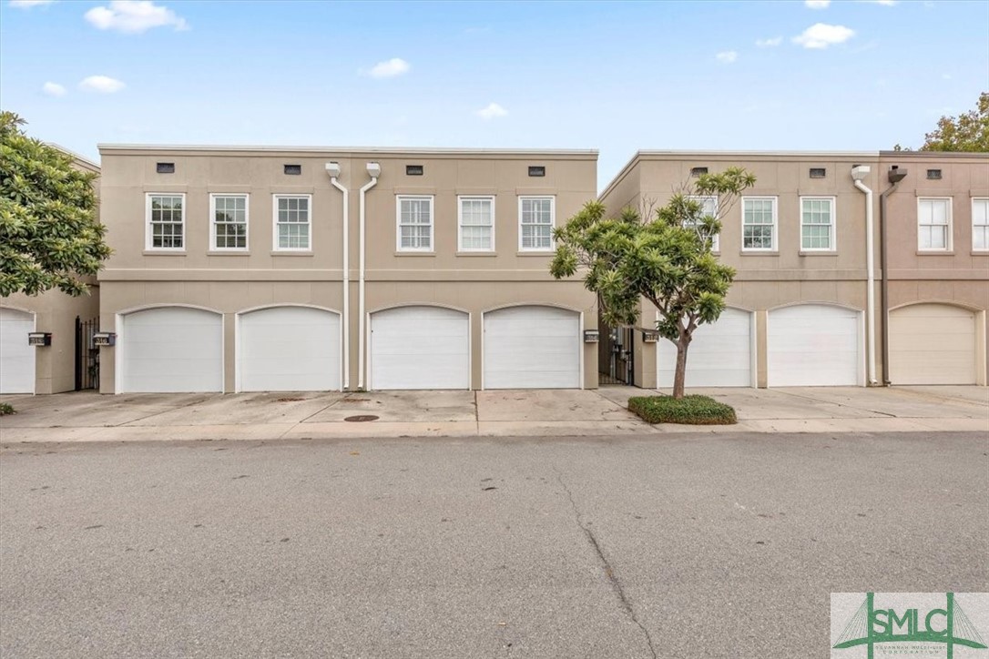 313 W Taylor Street
