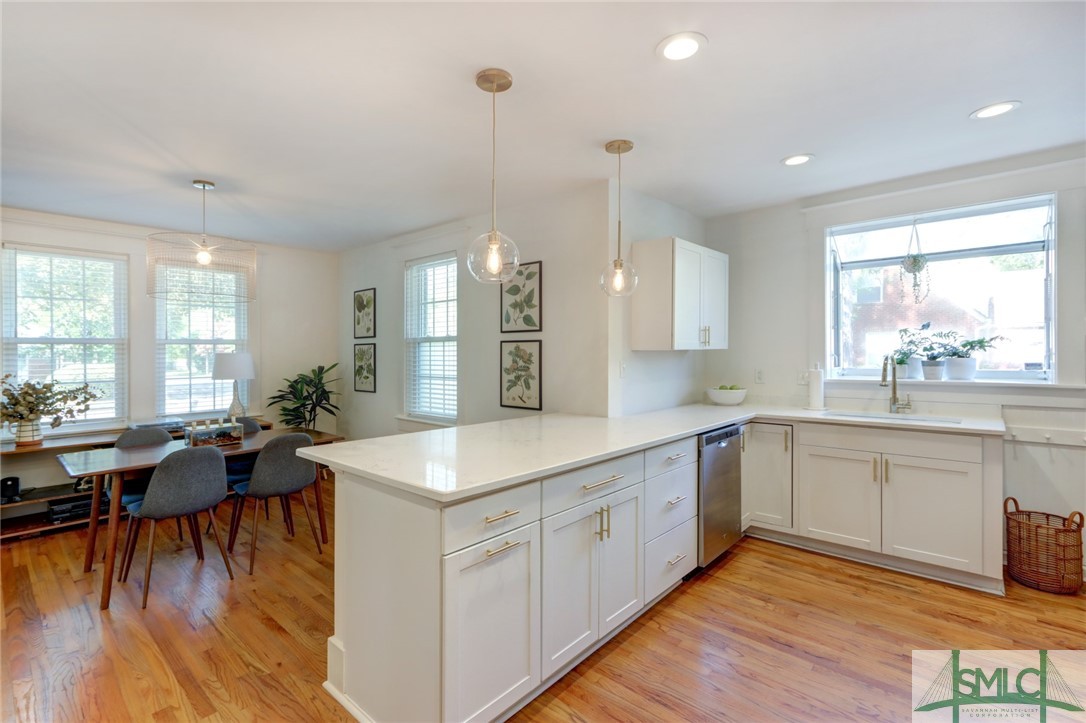 402 E 56th Street