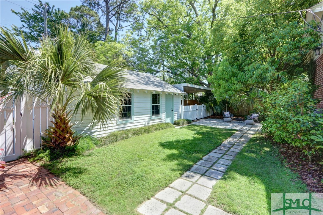402 E 56th Street