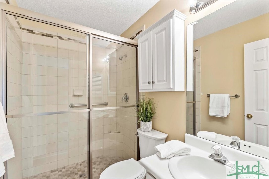 211 Edgewater Road 40