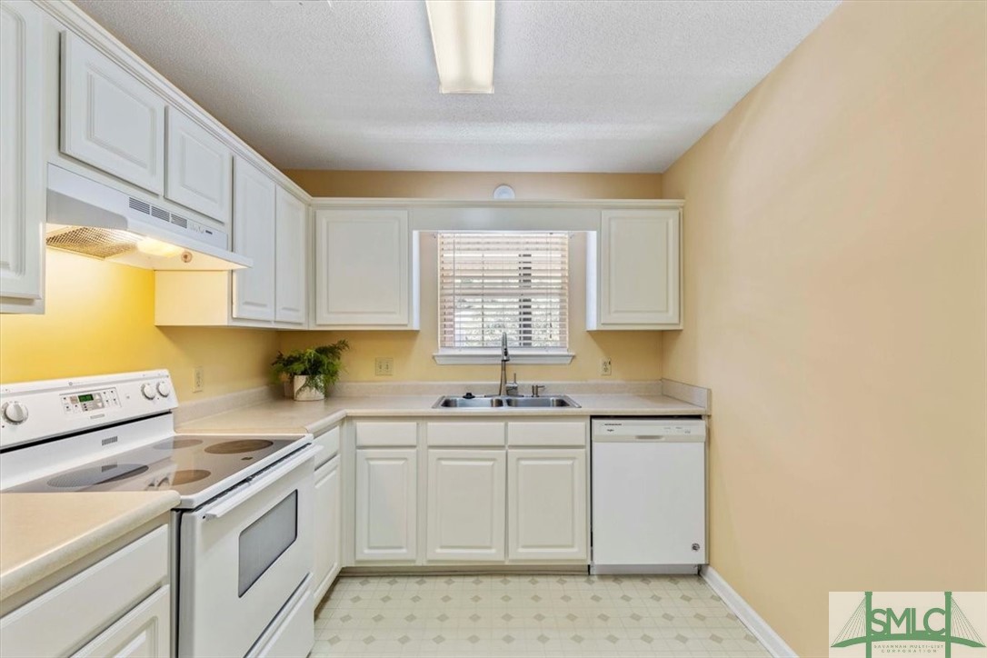 211 Edgewater Road 40