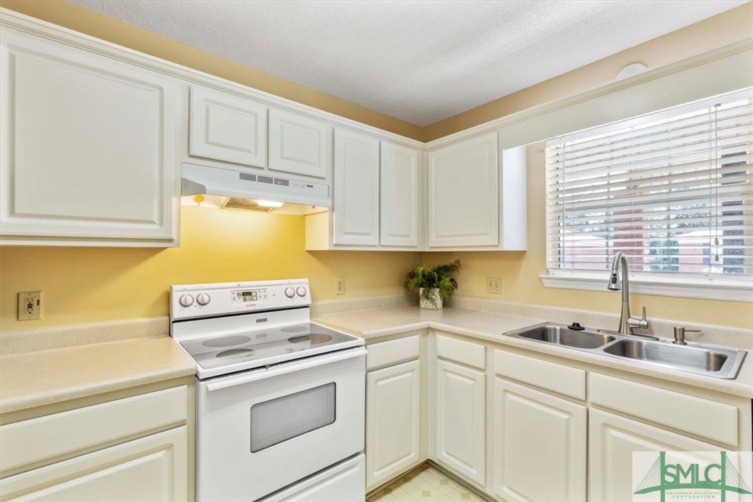 211 Edgewater Road 40