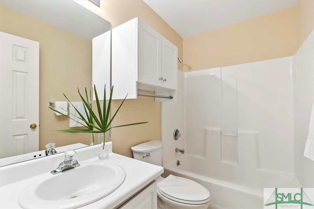 211 Edgewater Road 40