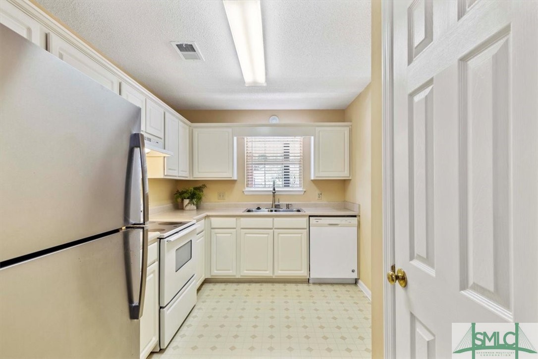 211 Edgewater Road 40