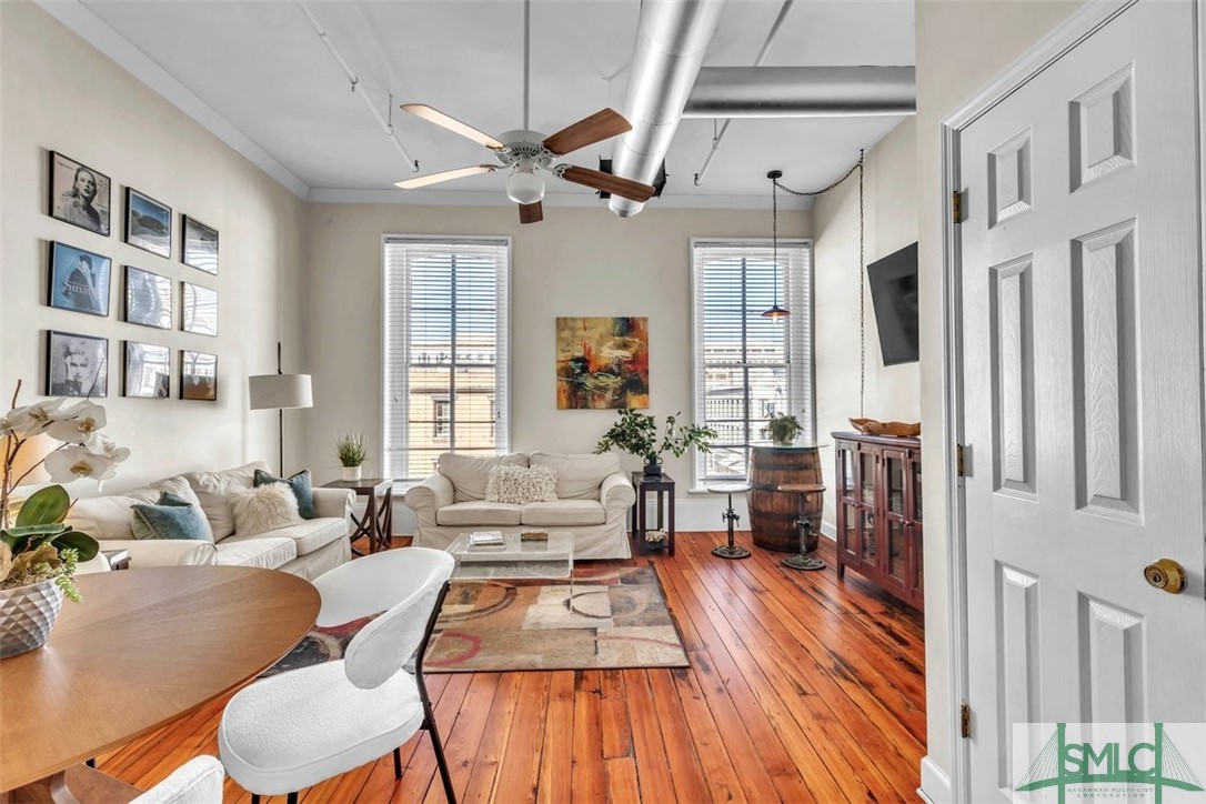 105 Whitaker Street 302