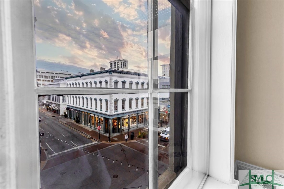 105 Whitaker Street 302