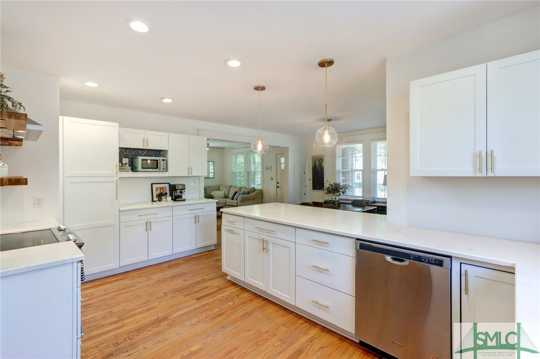 402 E 56th Street