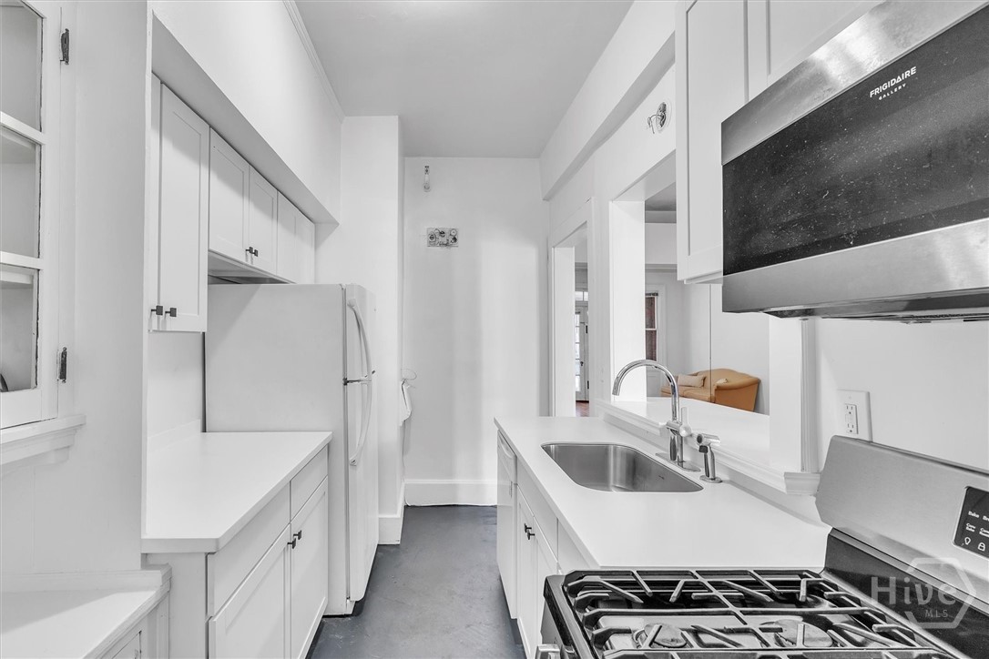 24 E Liberty Street 42