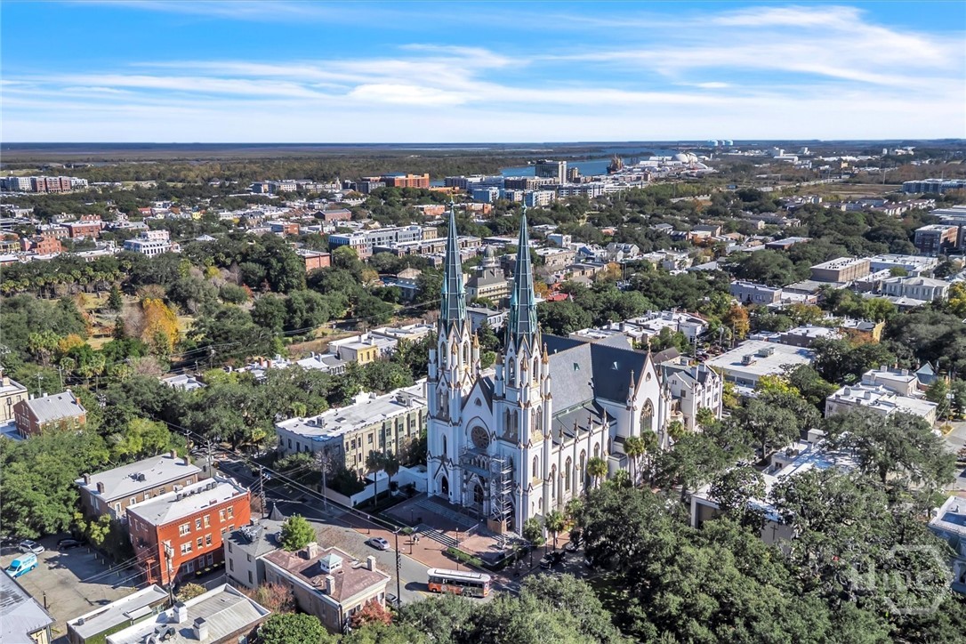 24 E Liberty Street 42