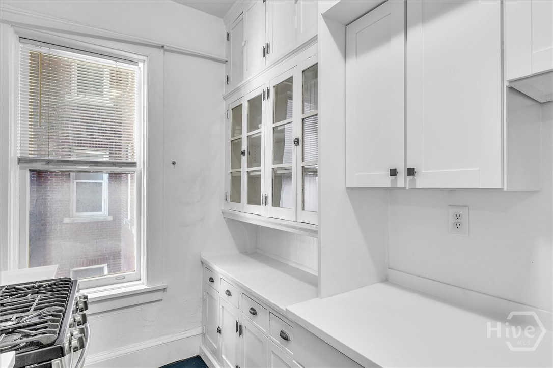 24 E Liberty Street 42