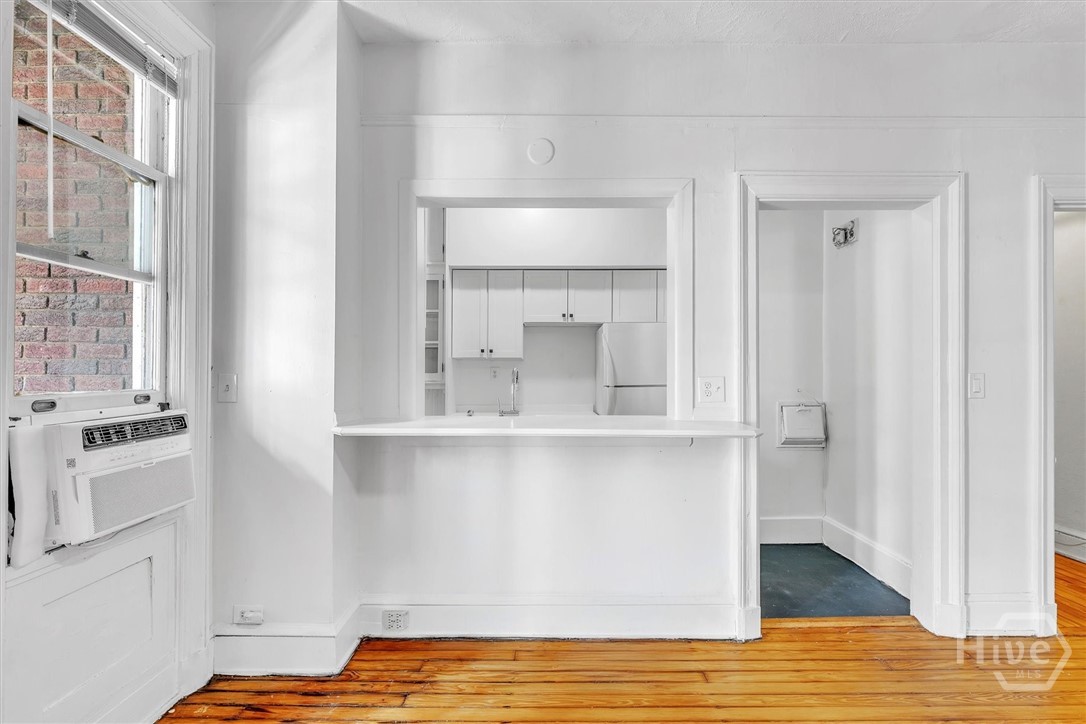 24 E Liberty Street 42