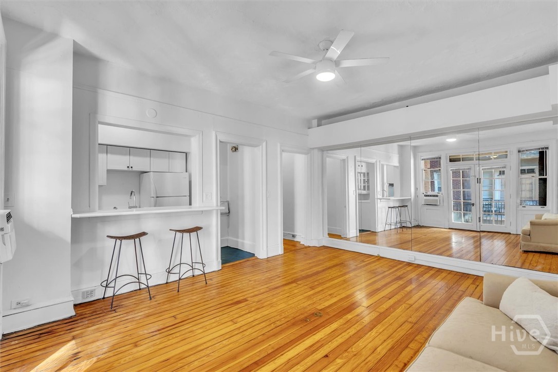 24 E Liberty Street 42