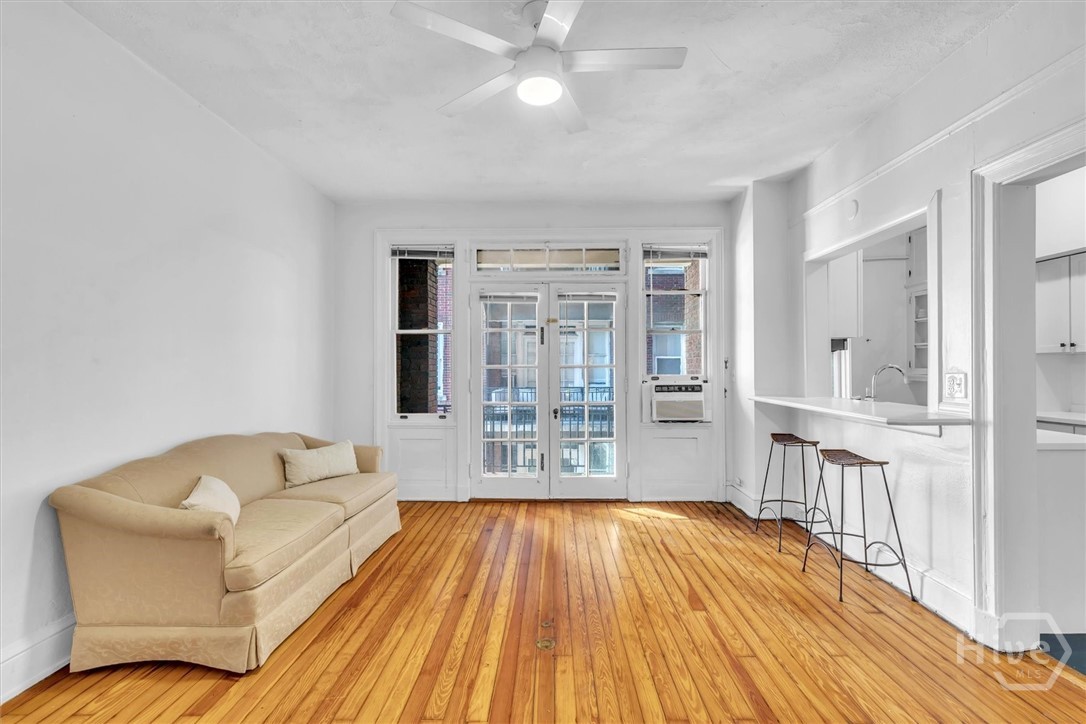 24 E Liberty Street 42