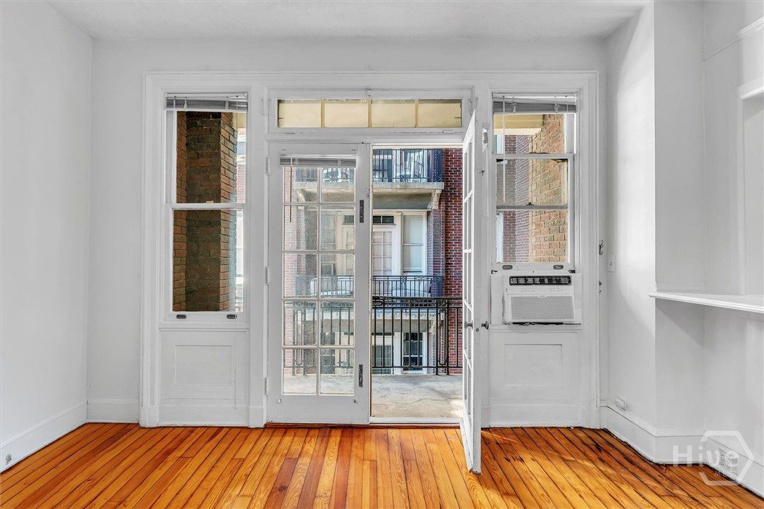 24 E Liberty Street 42