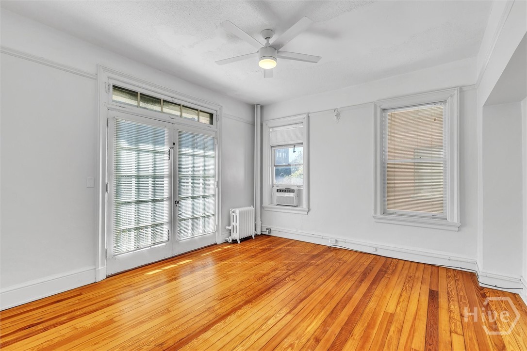 24 E Liberty Street 42