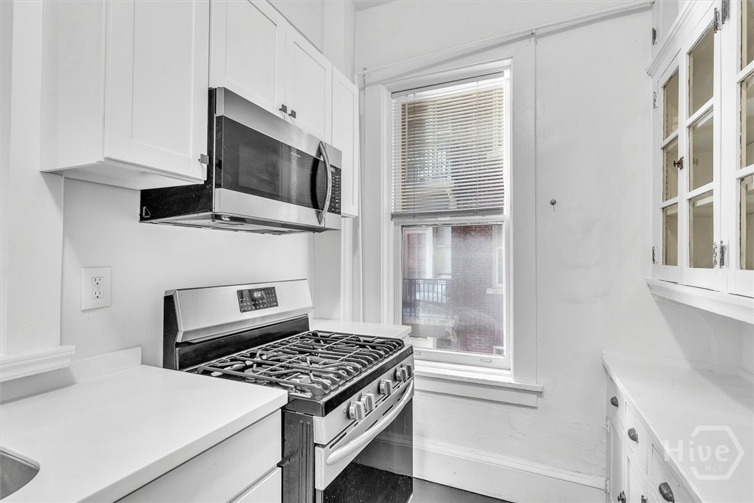 24 E Liberty Street 42