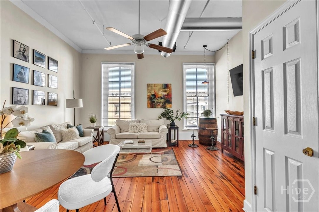 105 Whitaker Street 302