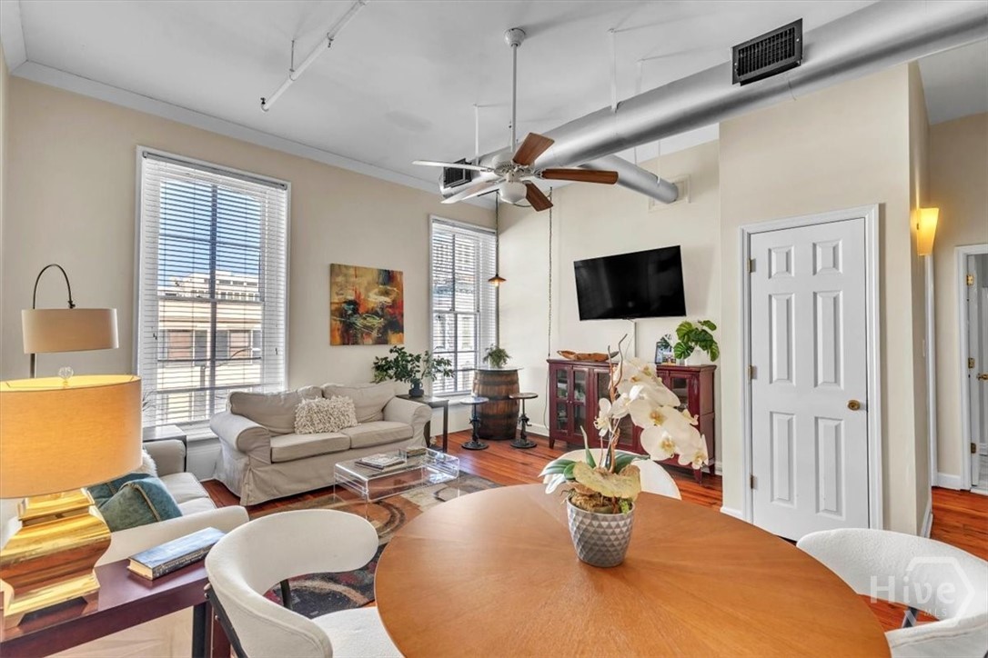 105 Whitaker Street 302