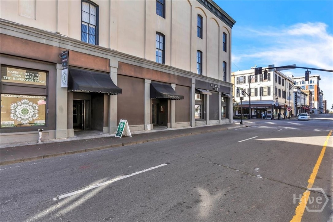 105 Whitaker Street 302