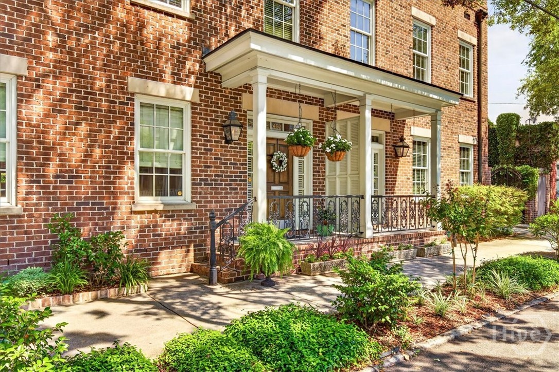 462 Montgomery