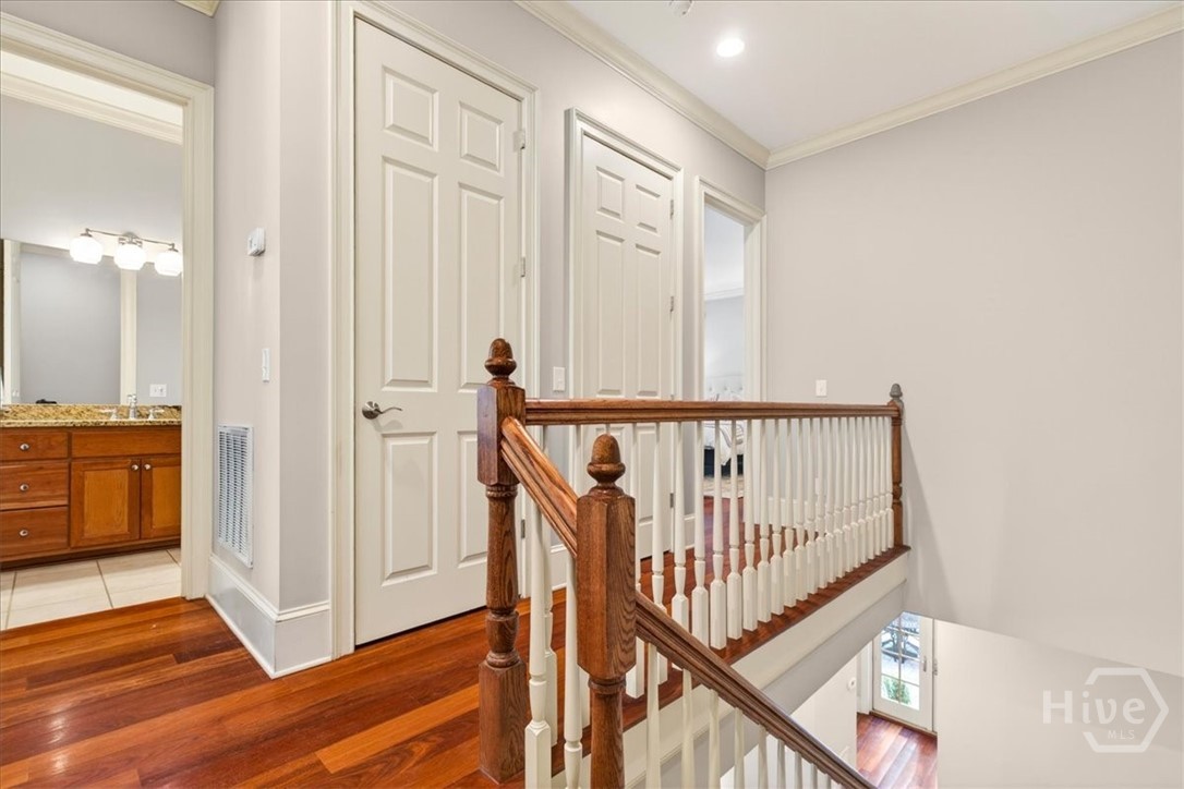 462 Montgomery