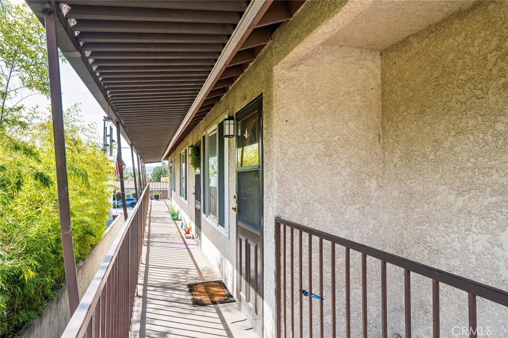 3807 W Victory Boulevard