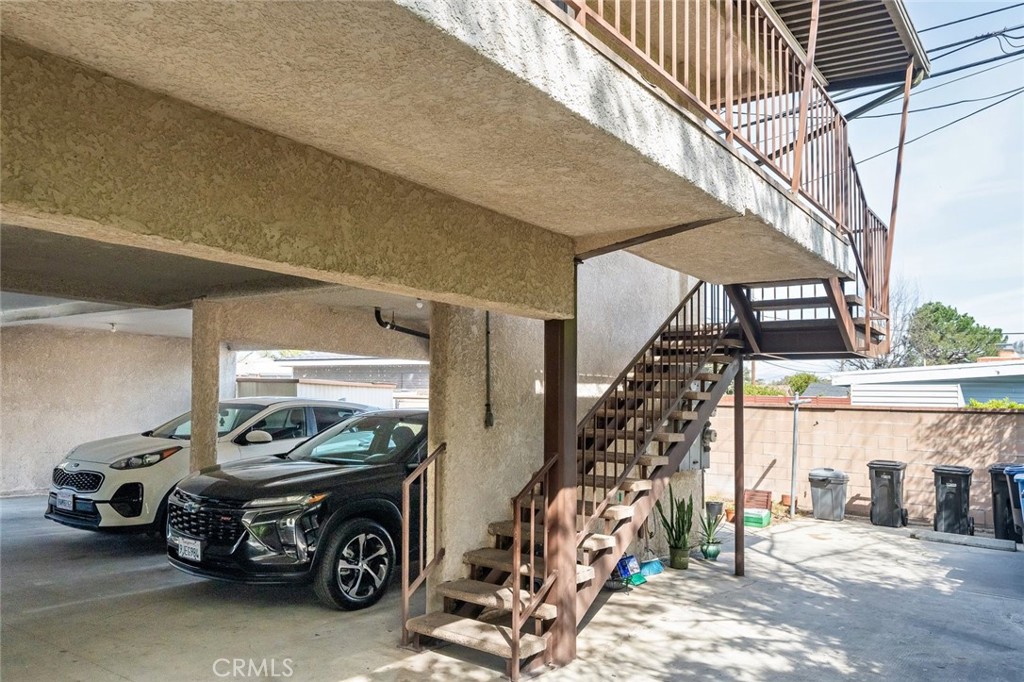 3807 W Victory Boulevard