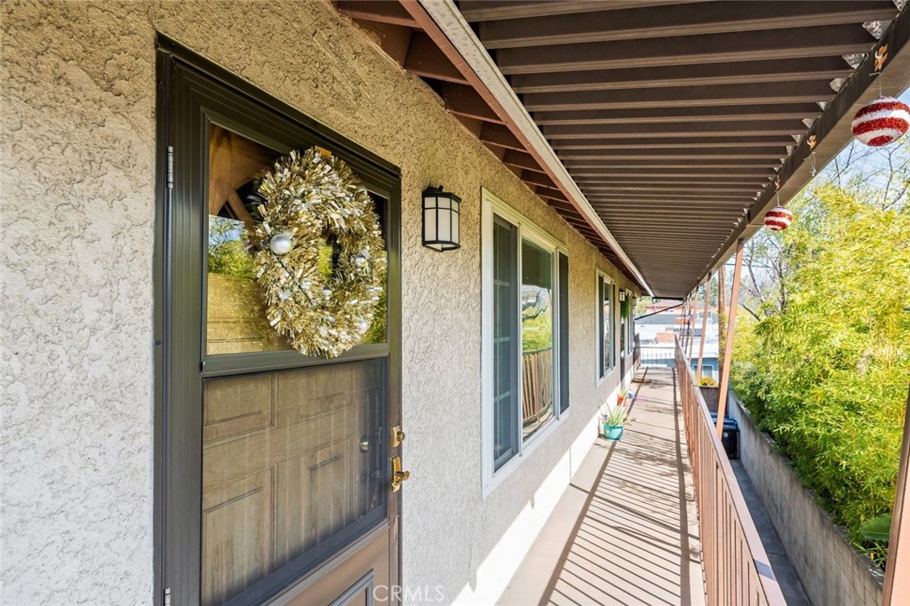 3807 W Victory Boulevard