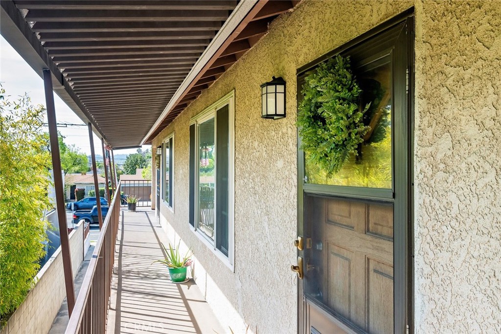 3807 W Victory Boulevard