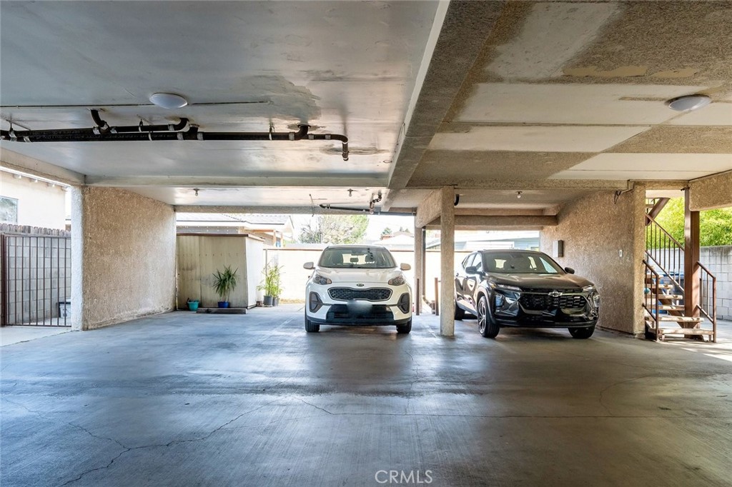 3807 W Victory Boulevard