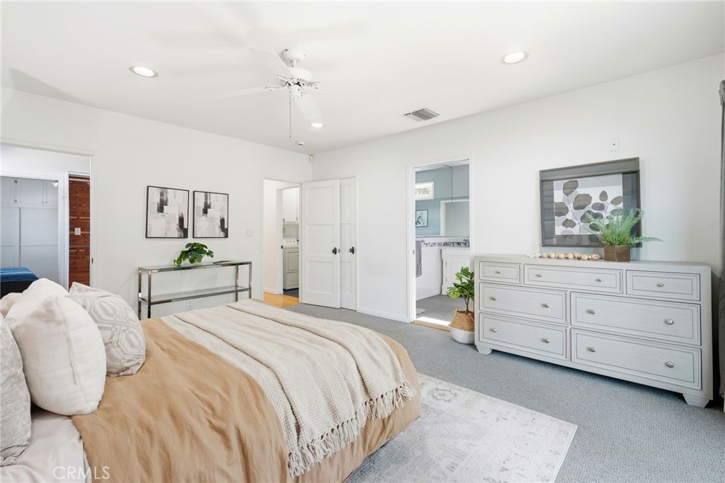 1025 N Screenland Drive