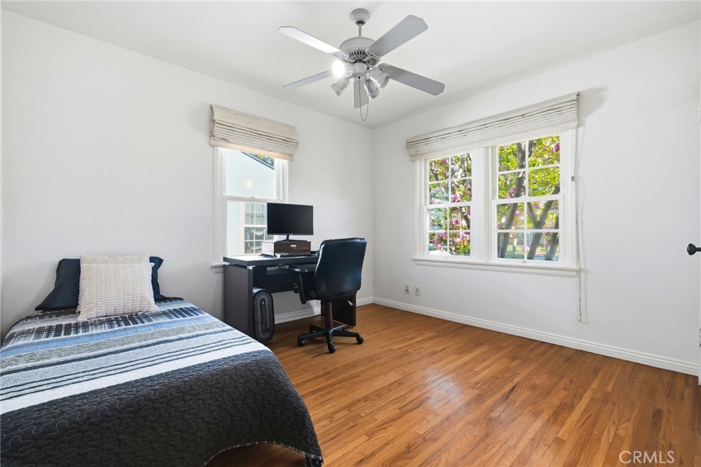 1025 N Screenland Drive