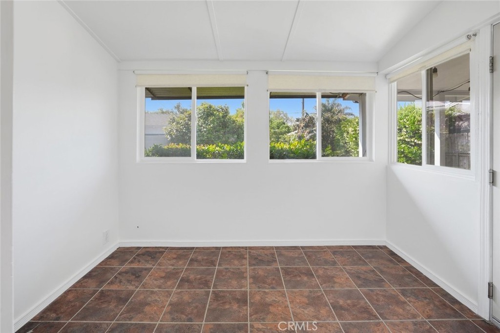 926 W Palm