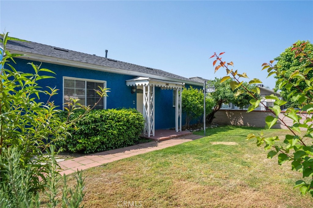 926 W Palm