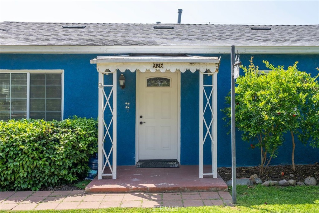 926 W Palm