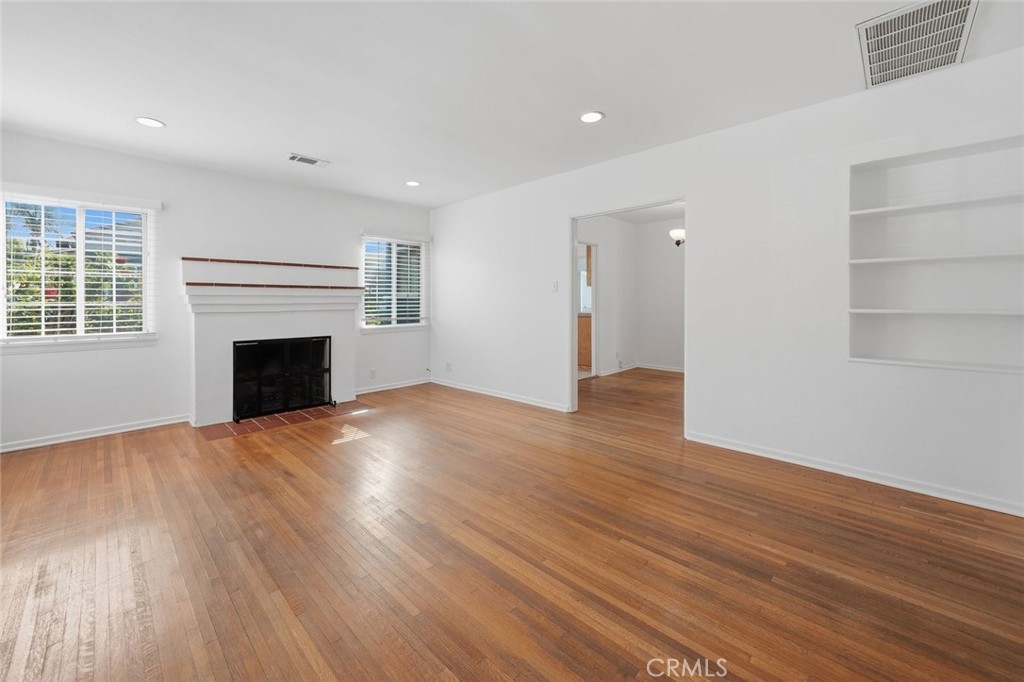 926 W Palm