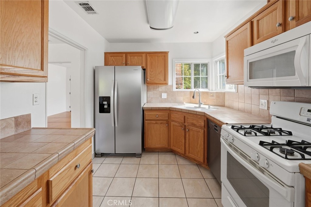 926 W Palm
